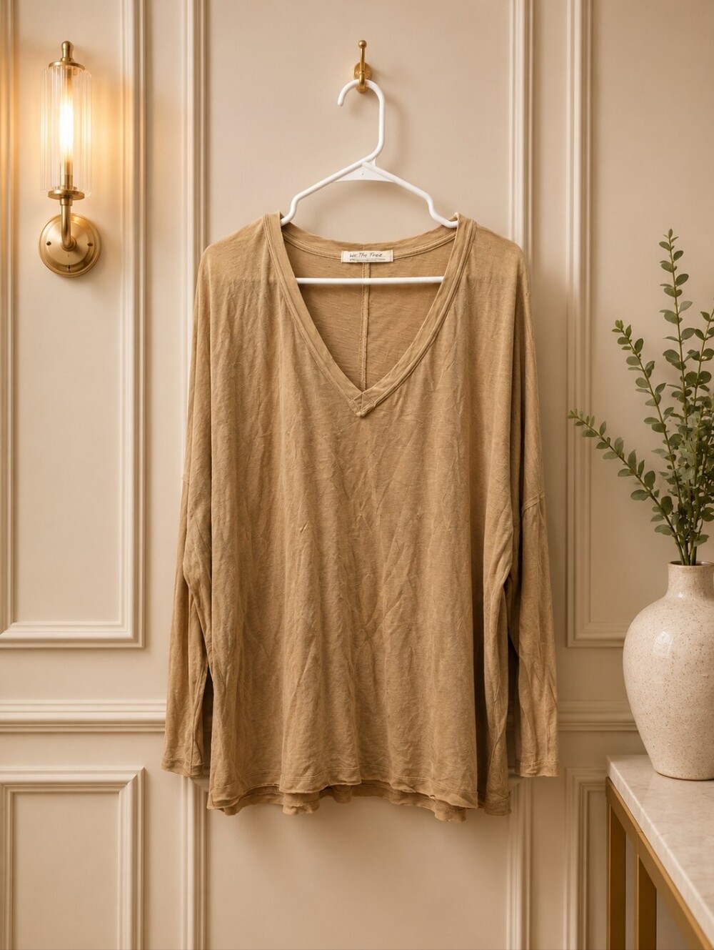 We The Free Relaxed Small V-Neck Long Sleeve Top - Taupe